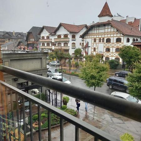 Hotel Laghetto Stilo Borges Gramado Kültér fotó The town hall in Laon-sur-Semois