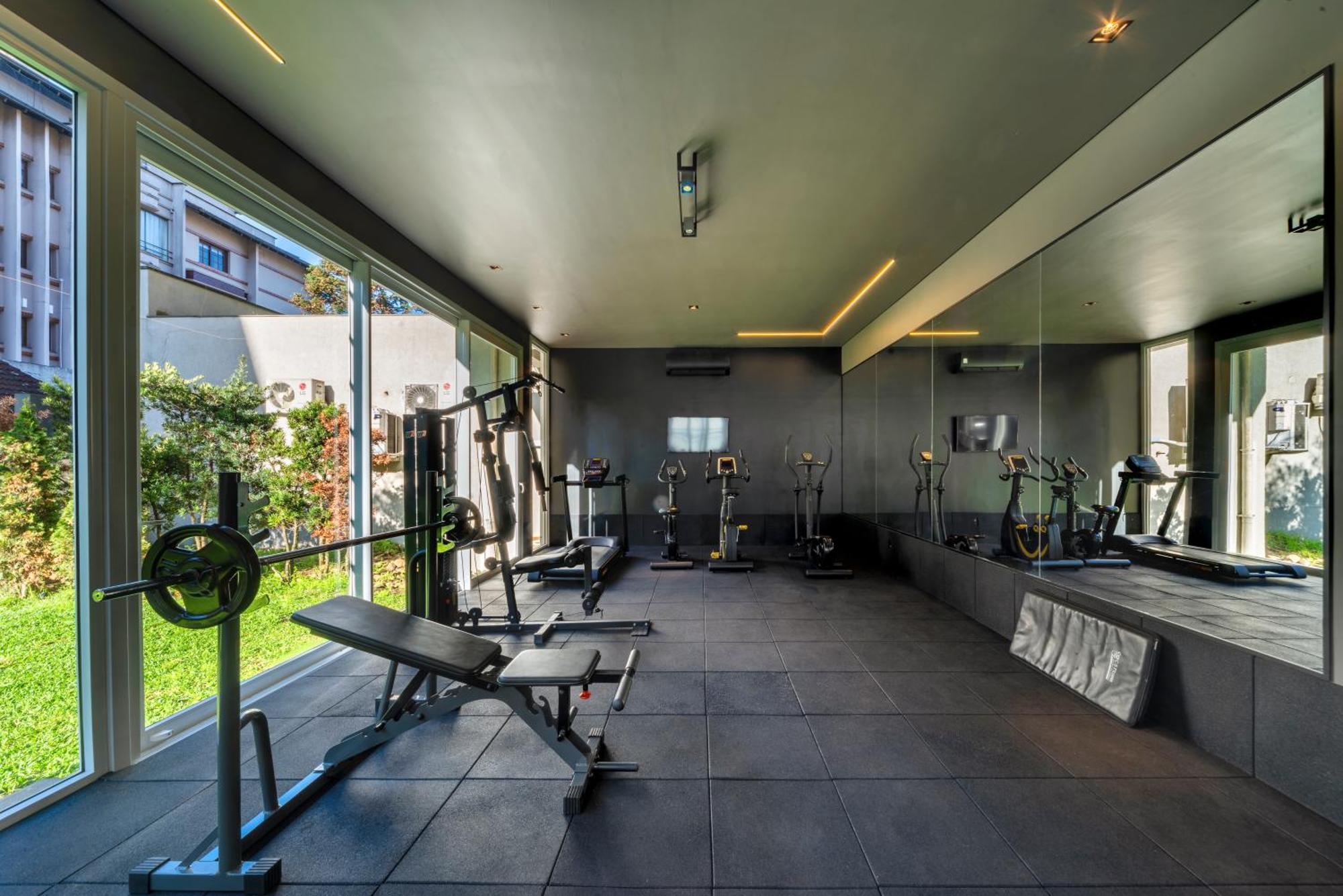 Hotel Laghetto Stilo Borges Gramado Kültér fotó The gym at the hotel